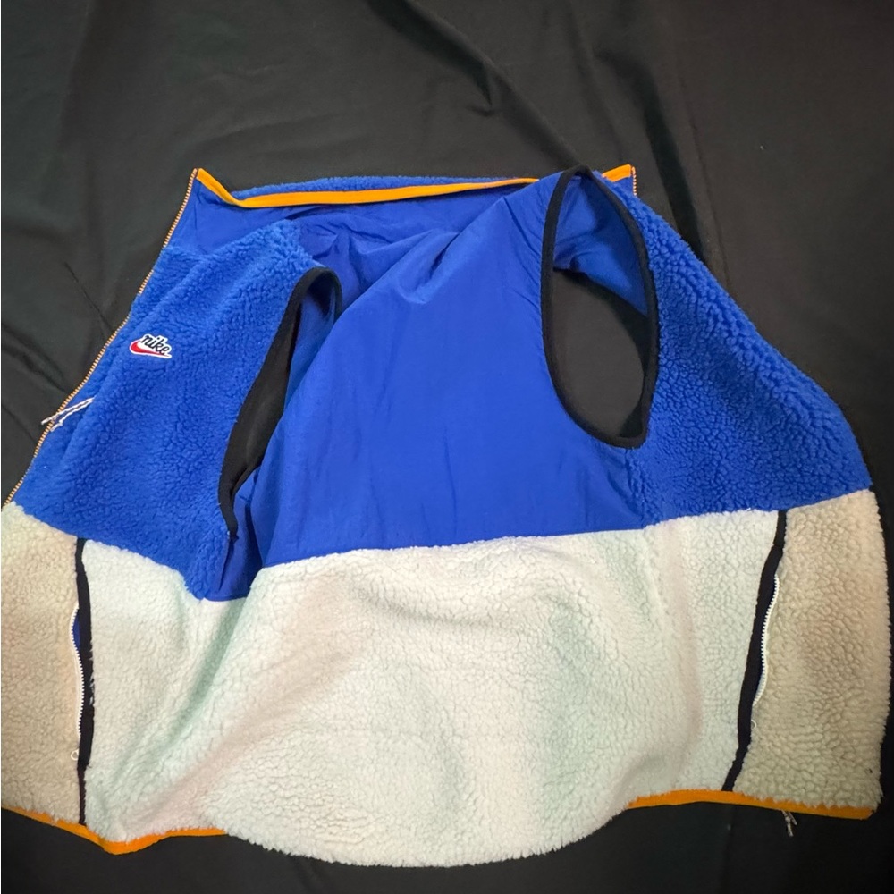 Nike Blue and Cream Fleece Vest - Picture 8 of 12